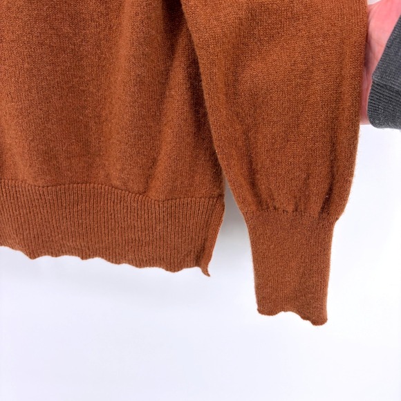 Tahari Cashmere V-Neck Sweater Large Brown Soft 2-Ply Luxury Minimalist Classic - Picture 7 of 9